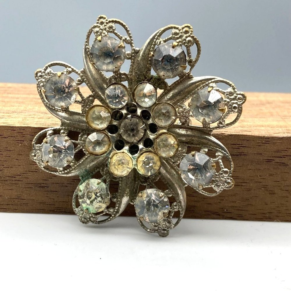 Vintage Silver Tone Filigree Brooch with Flower Shape and Clear Crystals, Floral